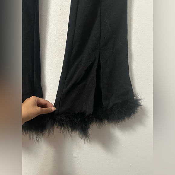 Pants with slit and faux fur - Picture 3 of 7